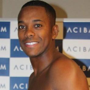 Robinho sağlık kontrol&uuml;nden ge&ccedil;ti!