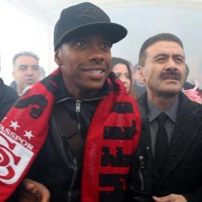 Robinho Sivas'ta! 'Soğuk havaya rağmen...'