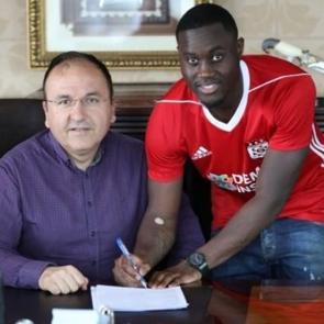 Sivasspor resmi imzayı attırdı!