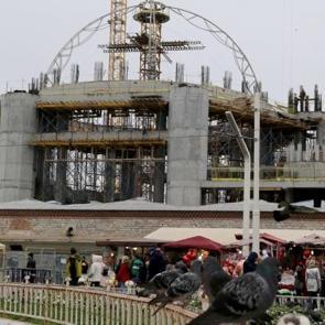 Taksim camisinin kubbesi y&uuml;kseliyor