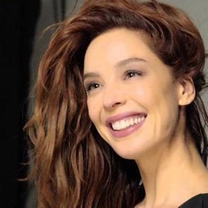 Azra Akın'ın g&uuml;zellik sırları nelerdir?