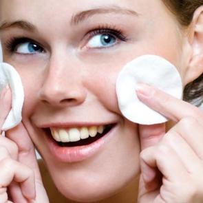 Makyajsız g&uuml;zel g&ouml;r&uuml;nmenin yolları