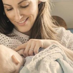 Anneler i&ccedil;in s&uuml;t sağma makinesi modelleri