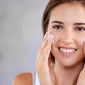 Yaşlanma karşıtı &uuml;r&uuml;nler işe yarıyor mu?