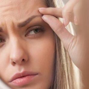 G&ouml;z kapağı sarkması neden olur?