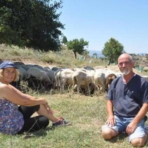 Hollanda'daki işlerini bırakıp &ccedil;iftlik kurdular!