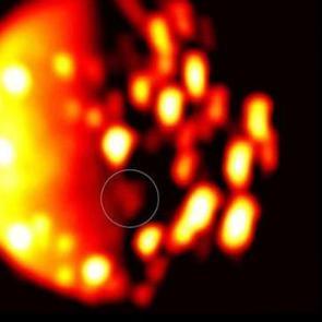 J&uuml;piter'in uydusunda yanardağı