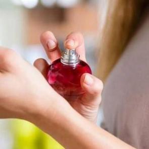 Yaz aylarına &ouml;zel parf&uuml;m &ouml;nerileri