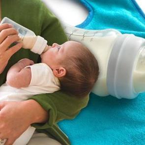 Devam s&uuml;t&uuml; nedir? Bebeklerde devam s&uuml;t&uuml;ne ne zaman başlanır? Evde devam s&uuml;t&uuml; mama tarifi