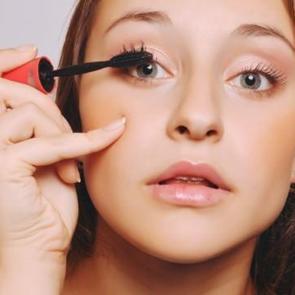 Maskara s&uuml;rmenin p&uuml;f noktaları