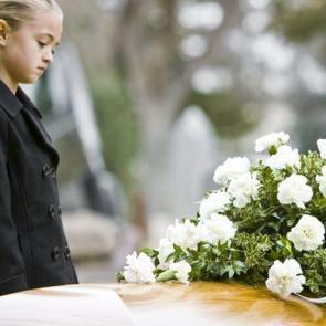 &Ccedil;ocuğa &ouml;l&uuml;m nasıl anlatılır? Yaş grubuna g&ouml;re &ouml;l&uuml;m...