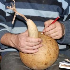 Hobi olarak başladığı işle &ccedil;ocuklarını okutuyor