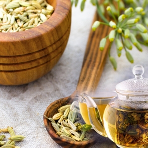 Hızlı zayıflatan ve yağ yaktıran rezene k&uuml;r&uuml;! Rezene &ccedil;ayı ile nasıl kilo verilir? Rezene &ccedil;ayı tarifi ve faydası