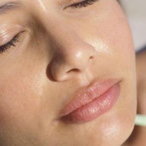 Burun yağlanması neden olur? Yağlanan burun nasıl mat hale getirilir?