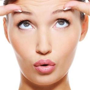 Zayıflarken y&uuml;z&uuml;n &ccedil;&ouml;kmemesi i&ccedil;in ne yapılmalı?