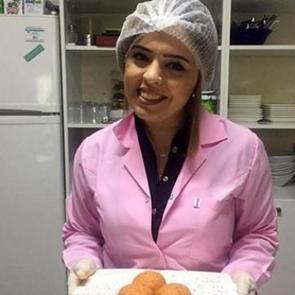 Pastanede iş&ccedil;iydi, kendi işini kurup patron oldu