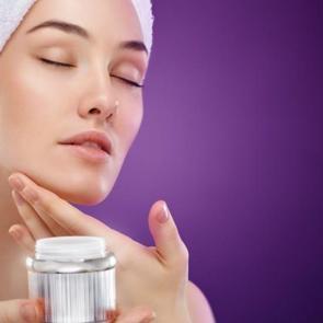 Uyku &ouml;ncesi cilt bakımı nasıl yapılır?