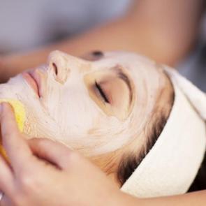 Patatesin cilde faydaları nelerdir? Patates y&uuml;ze s&uuml;r&uuml;l&uuml;r m&uuml;?