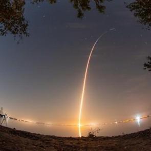 SpaceX's Crew Dragon yola &ccedil;ıktı