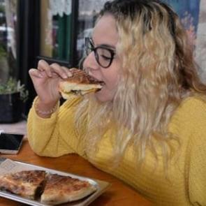 Hastane y&ouml;neticiliğini bırakıp bu işe girdi! 72 farklı ham maddeyle...