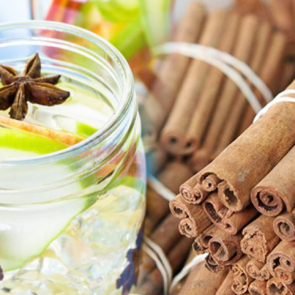 Tar&ccedil;ınlı su nasıl hazırlanır? Toz ve &ccedil;ubuk tar&ccedil;ınlı su ile kilo verme y&ouml;ntemi