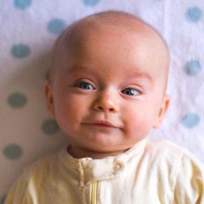 Bebeklerin sa&ccedil;ları nasıl hızlı uzar? Bebeklerde sa&ccedil; uzatma y&ouml;ntemleri