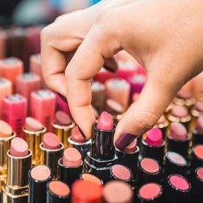Sezonun trend rujları neler? En yeni ruj renkleri