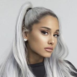 Ariana Grande koronavir&uuml;s&uuml; hafife alanları bencil olmakla su&ccedil;ladı!