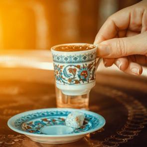 T&uuml;rk kahvesinin yanında ne iyi gider?