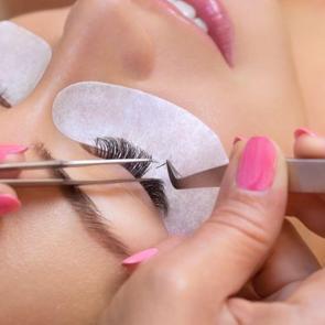 İpek kirpik nasıl yapılır? İpek kirpik zararlı mıdır? İpek kirpik kalıcı mıdır?