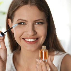 Kirpik neden d&ouml;k&uuml;l&uuml;r? Kirpik d&ouml;k&uuml;lmesine karşı serum tarifi