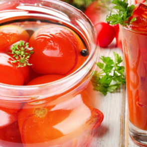 Domates suyu ile kilo verme y&ouml;ntemi! Sara&ccedil;oğlu'ndan b&ouml;lgesel zayıflama i&ccedil;in k&uuml;r tarifi