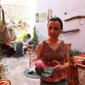 D&uuml;nyayı gezdi ama huzuru memleketinde buldu