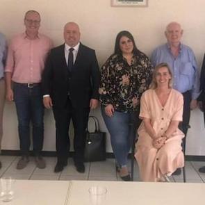 İş&ccedil;i olarak gitti patron oldu