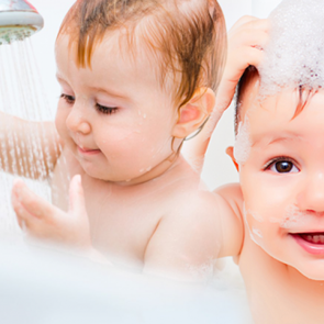 Bebek şampuanı nasıl se&ccedil;ilir? Bebeklerde hangi şampuan ve sabun kullanılmalı?