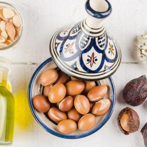 Argan yağı nedir? Argan yağı sa&ccedil; uzatır mı? Argan yağı ile cilt ve sa&ccedil; bakım &ouml;nerileri