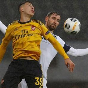 Halis &Ouml;zkahya y&ouml;netti, Arsenal 90'da puanı verdi