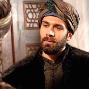 Muhteşem Y&uuml;zyıl oyuncusu Adnan Ko&ccedil;'a 16 yıl 8 ay hapis cezası!