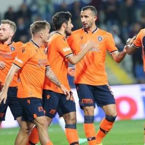 Başakşehir garantilemek i&ccedil;in sahaya &ccedil;ıkıyor