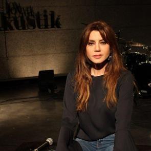 G&ouml;k&ccedil;e Bahadır m&uuml;zikale ge&ccedil;iş s&uuml;recini anlattı