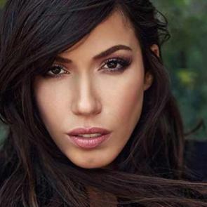 Burcu G&uuml;neş'den "Sanat&ccedil;ıdan dost olmaz" a&ccedil;ıklaması!