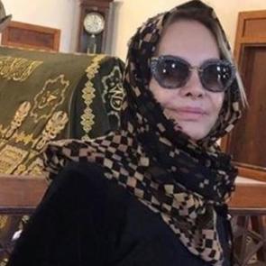 Emel Sayın'dan konser &ouml;ncesinde t&uuml;rbeleri ziyaret!