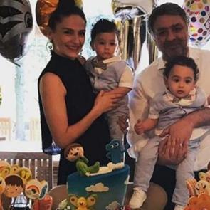 Sinem &Ouml;zt&uuml;rk ile Mustafa Uslu'nun ikizlerinin 1 yaş g&uuml;n&uuml; kutlaması!