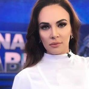 Sunucu Buket Aydın'dan kolonya paylaşımı! Kolonya ile yıkanacak hale...