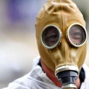 &Uuml;nl&uuml; komedyen Howie Mandel korona vir&uuml;s&uuml;ne karşı &ouml;nlemi abarttı!