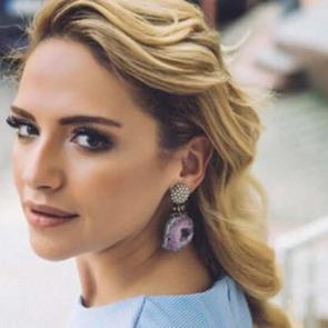 &Uuml;nl&uuml; oyuncu Sinem Uslu'dan polislere t&uuml;k&uuml;ren o insanlara ağır s&ouml;zler!