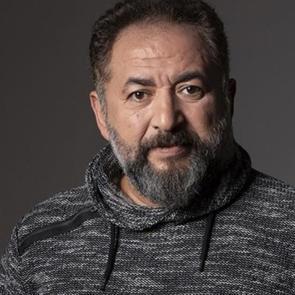 Kral Şakir'in Necati'sini seslendiren Levent &Uuml;nsal vefat etti! Peki Levent &Uuml;nsal kimdir?