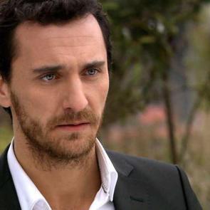 'Fatmag&uuml;l'&uuml;n Su&ccedil;u Ne?' dizisinin oyuncusu Fırat &Ccedil;elik işsiz kaldı!