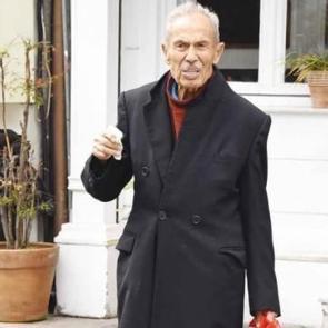 İlham Gencer 93 yaşında olmasına rağmen yasak dinlemedi!