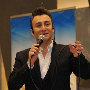 Sefa Doğanay'dan komik Zeki M&uuml;ren taklidi!